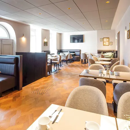 Mercure Centre Place Bretagne Hotel 4*